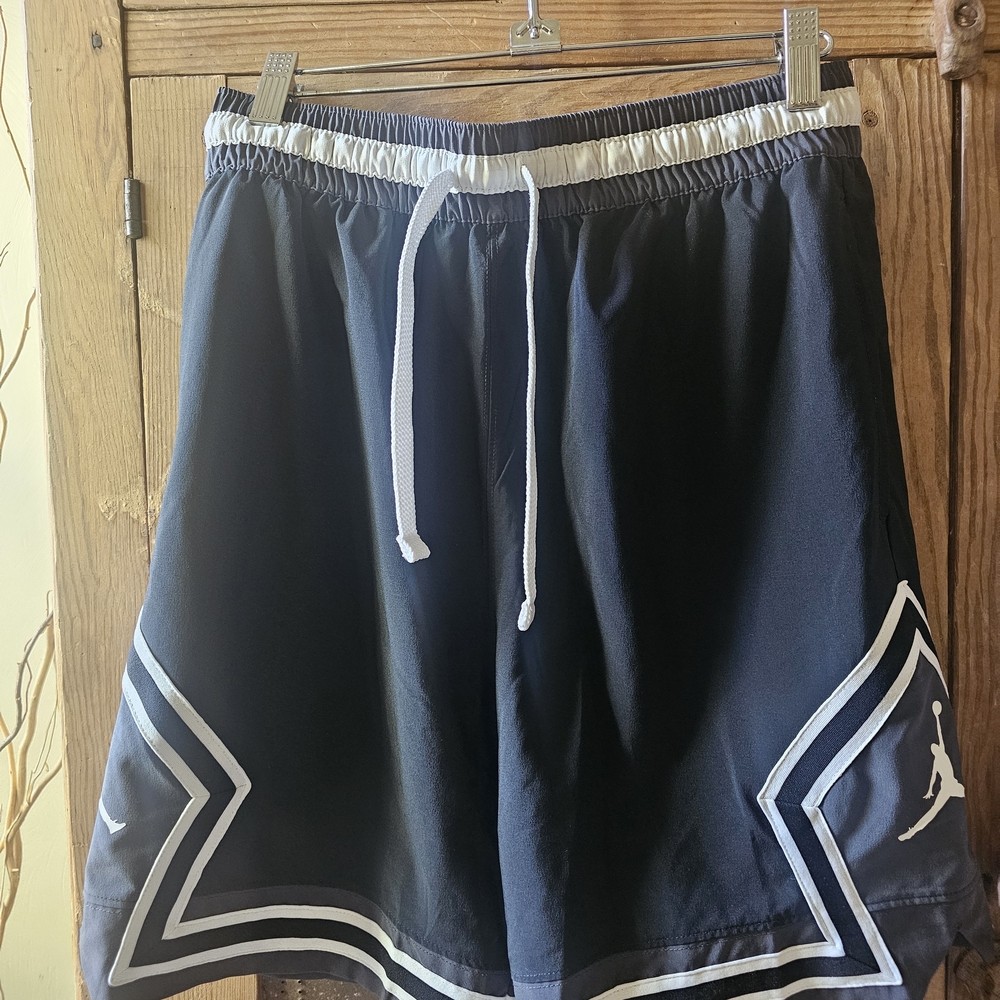 Jordan Men’s Black Basketball Shorts with White Trim Sz S